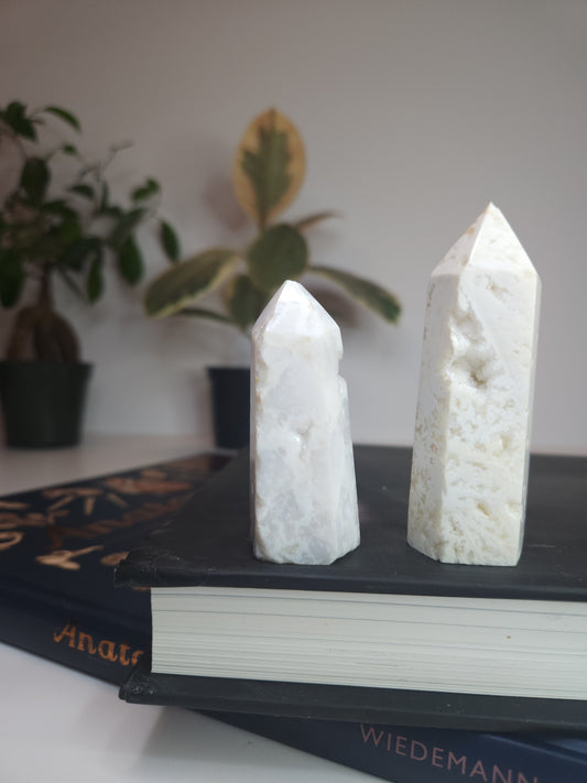 Druzy white agate towers